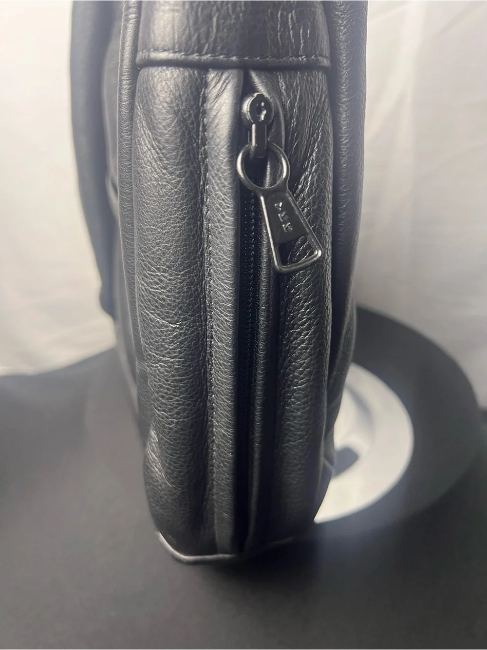 Coronado Leather Black Pebbled Hobo CCW Concealed Carry Shoulder Bag No Key